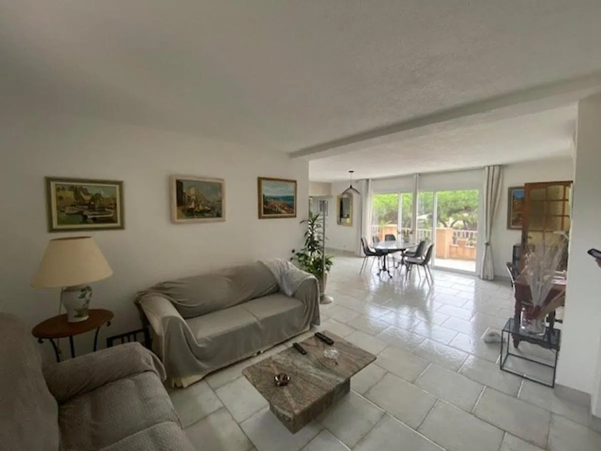 Sainte Maxime Semaphore : Haut De Villa T4, Piscine, Terrasse, Clim, Proche Mer - Fr-1-226-531 France