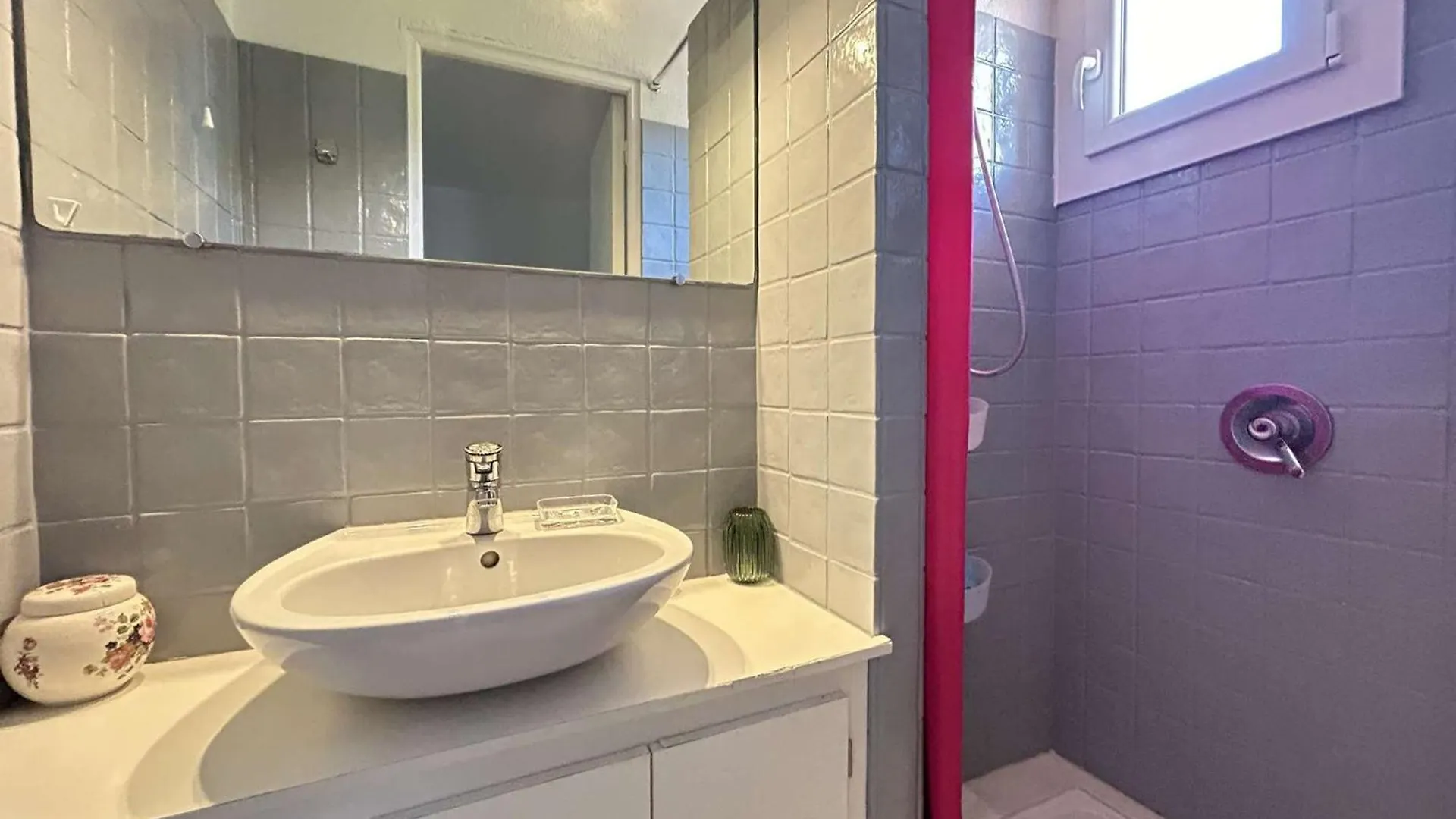 Apartment Sainte Maxime Semaphore : Haut De Villa T4, Piscine, Terrasse, Clim, Proche Mer - Fr-1-226-531