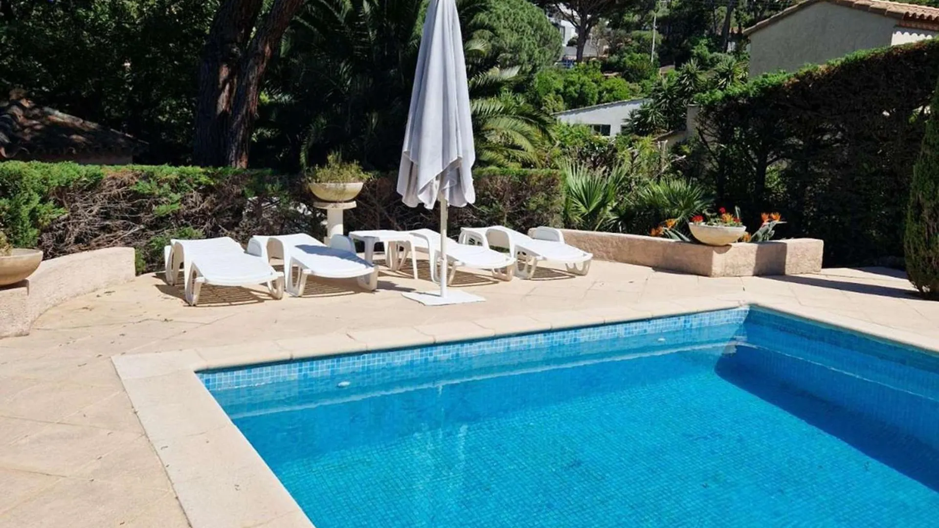 Sainte Maxime Semaphore : Haut De Villa T4, Piscine, Terrasse, Clim, Proche Mer - Fr-1-226-531 Sainte-Maxime